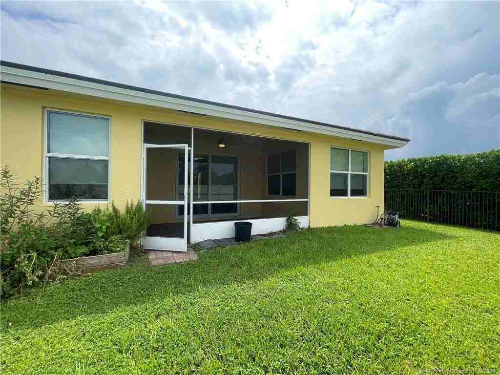 480 Nw Windflower Ter - Photo 2 of 20