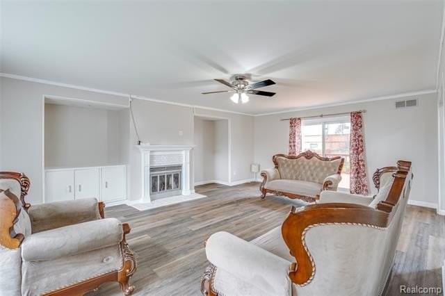 1733 Fern Ct - Photo 3 of 16