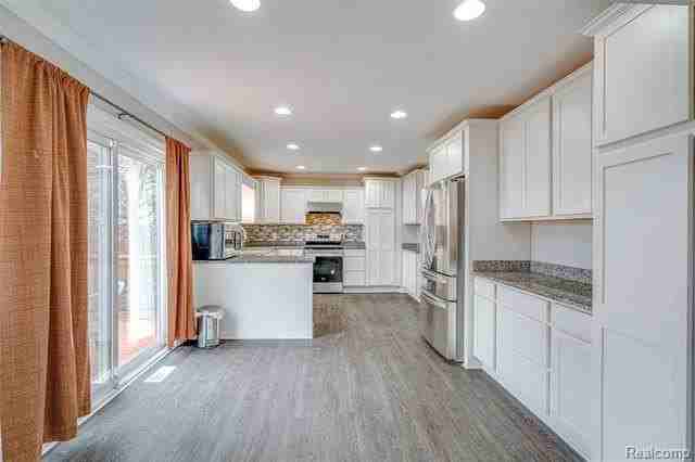 1733 Fern Ct - Photo 4 of 16