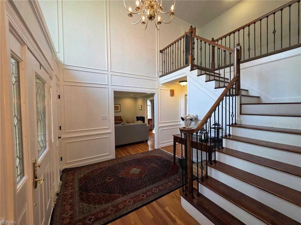 3201 Chapham Cross - Photo 4 of 46