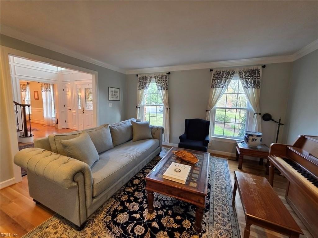 3201 Chapham Cross - Photo 7 of 46