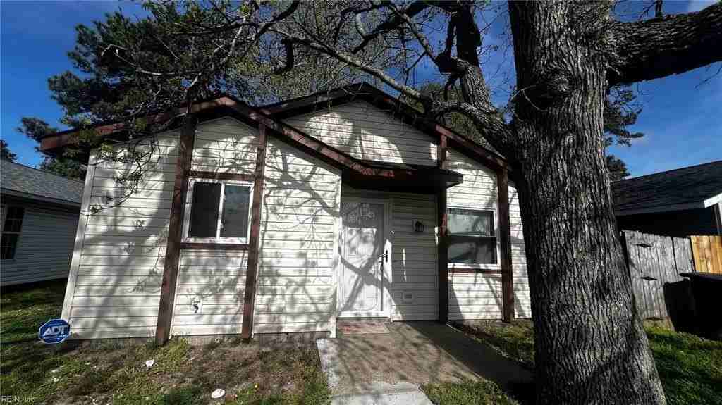 3830 Sugar Creek Cir - Photo 2 of 11