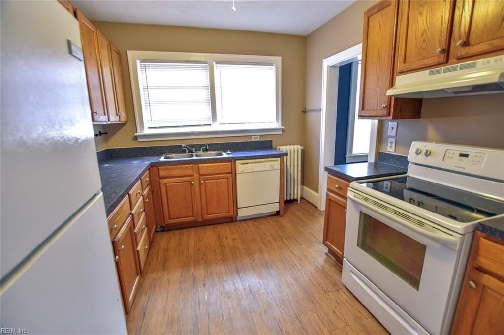 201 Park Rd #B - Photo 2 of 14