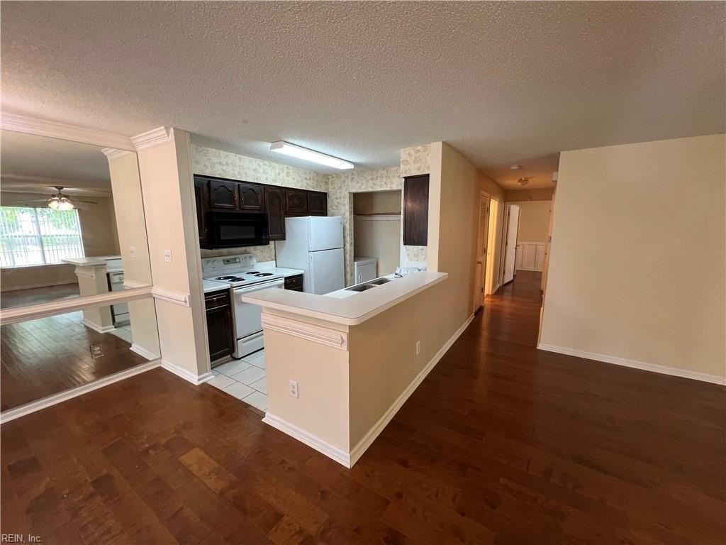 451 Adkins Arch - Photo 6 of 21