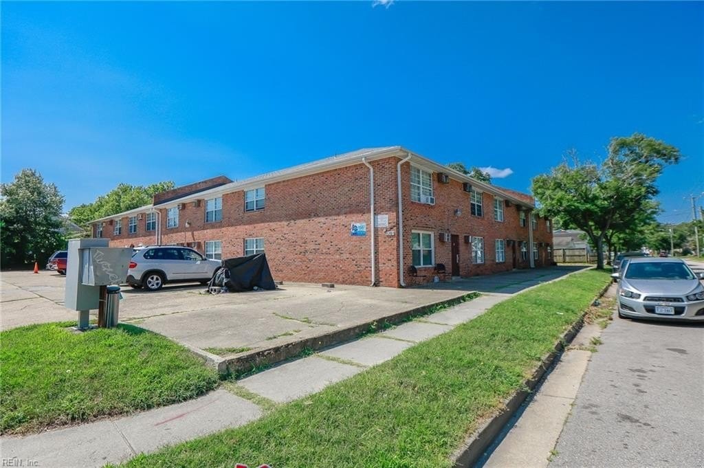 1203 Hillside Ave #B3 - Photo 2 of 29