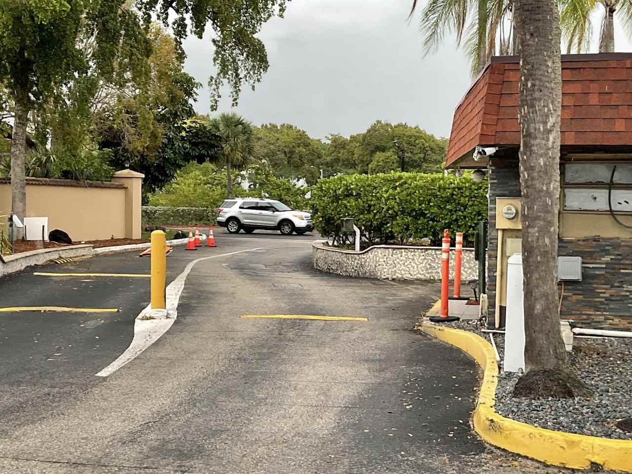 4008 Inverrary Dr #G6 - Photo 4 of 48