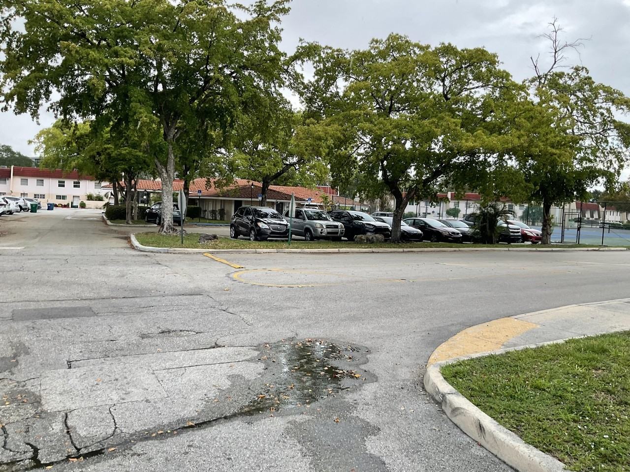 4008 Inverrary Dr #G6 - Photo 7 of 48