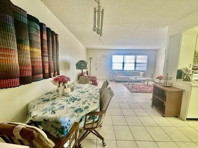 4014 Newcastle A - Photo 5 of 33