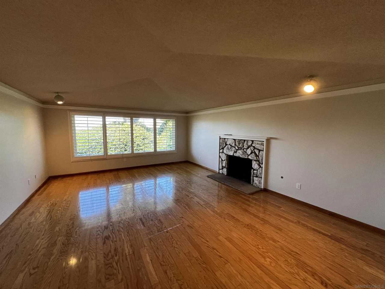 2815 Sugarman Ct - Photo 4 of 15