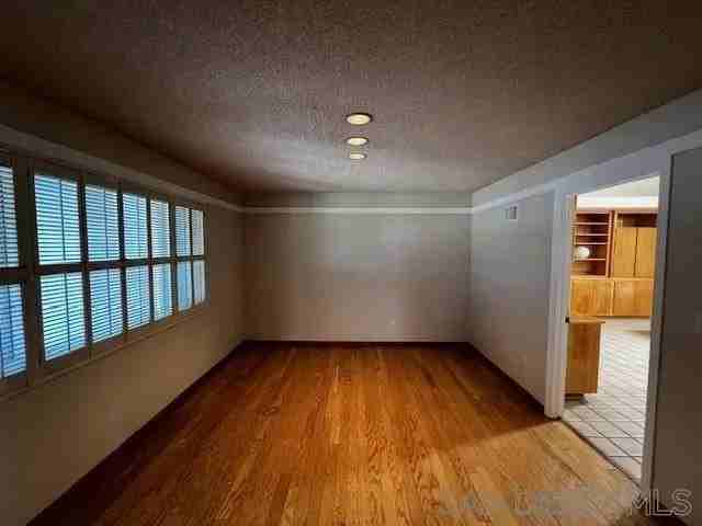 2815 Sugarman Ct - Photo 5 of 15