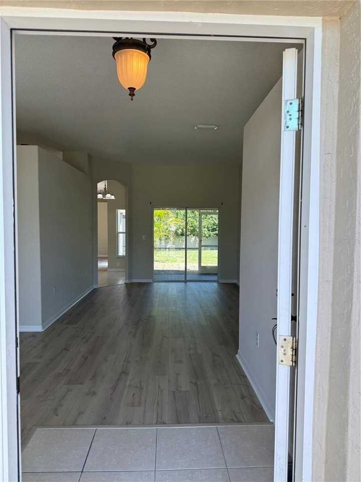 4833 Post Pointe Dr - Photo 4 of 29