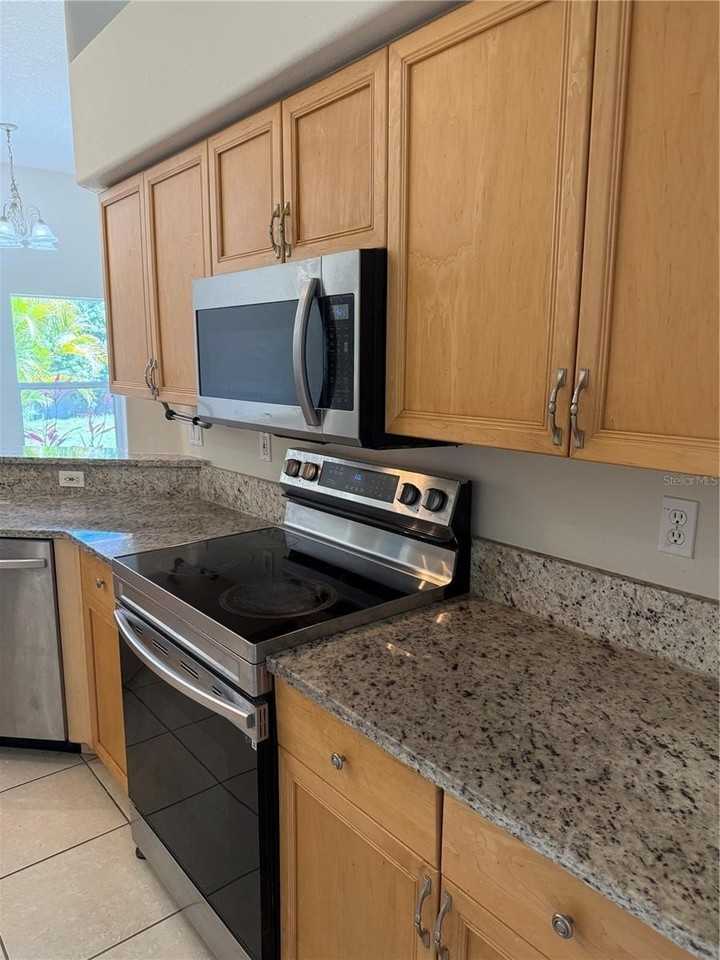 4833 Post Pointe Dr - Photo 6 of 29