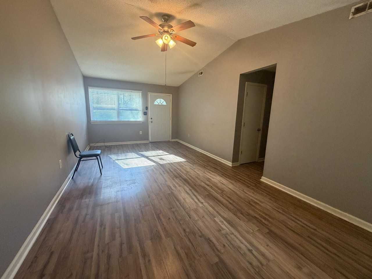 11 Coulter Dr - Photo 7 of 23