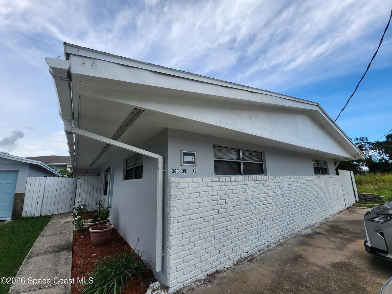 38 Elton St Unit B - Photo 2 of 24