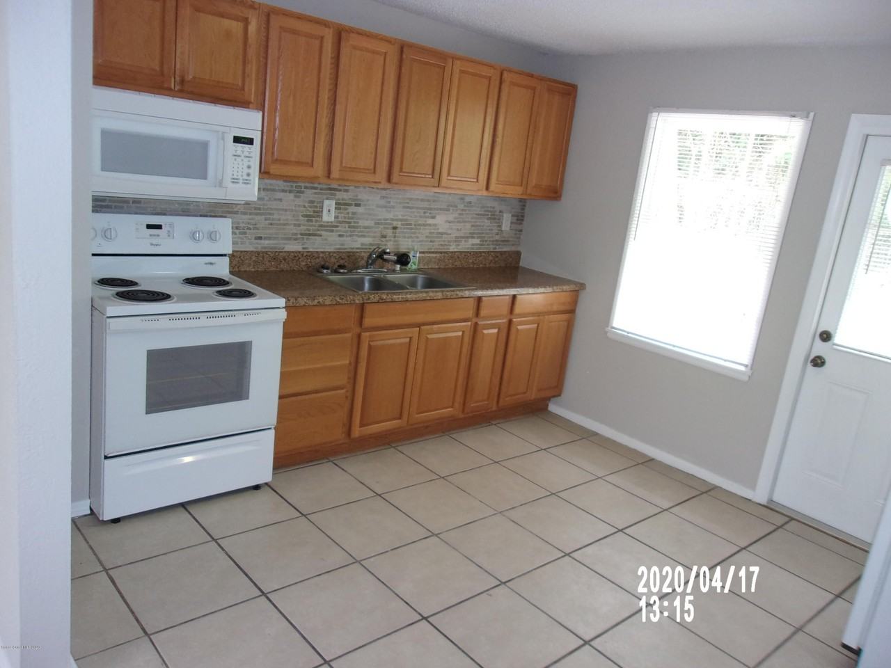 53 Shady Ln - Photo 7 of 28