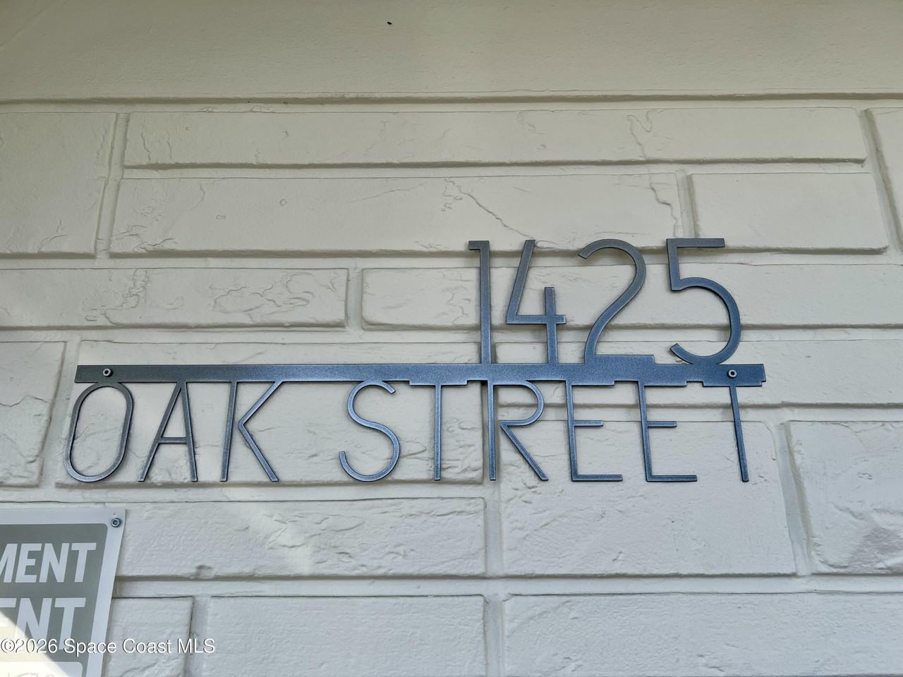 1425 Oak St Apt 17 - Photo 2 of 13