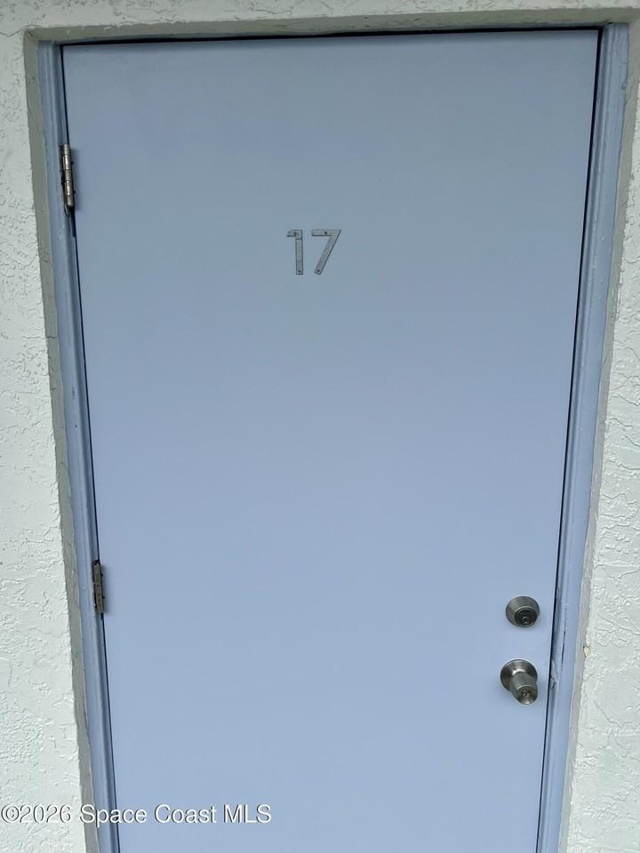 1425 Oak St Apt 17 - Photo 4 of 13