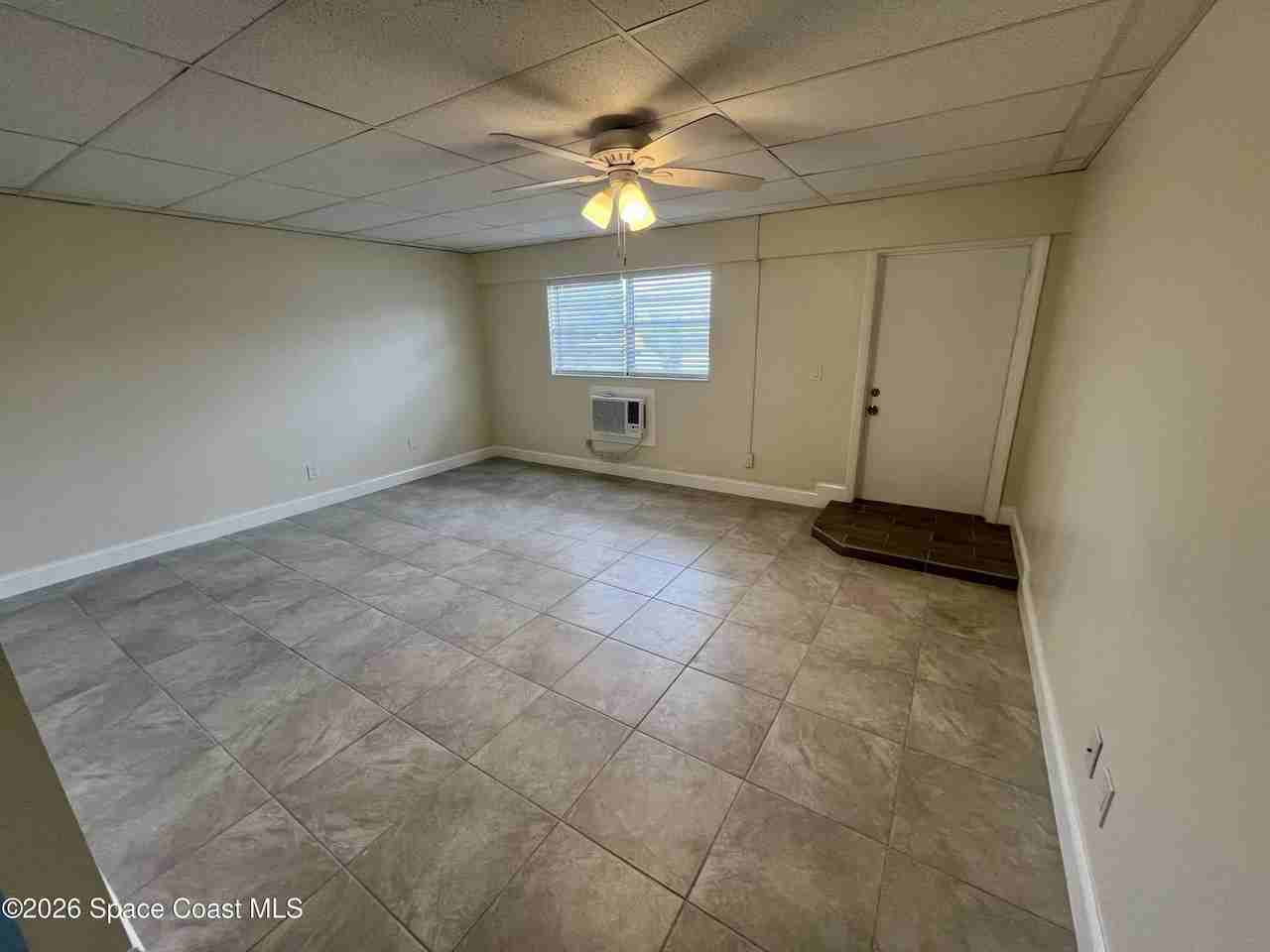 1425 Oak St Apt 17 - Photo 6 of 13