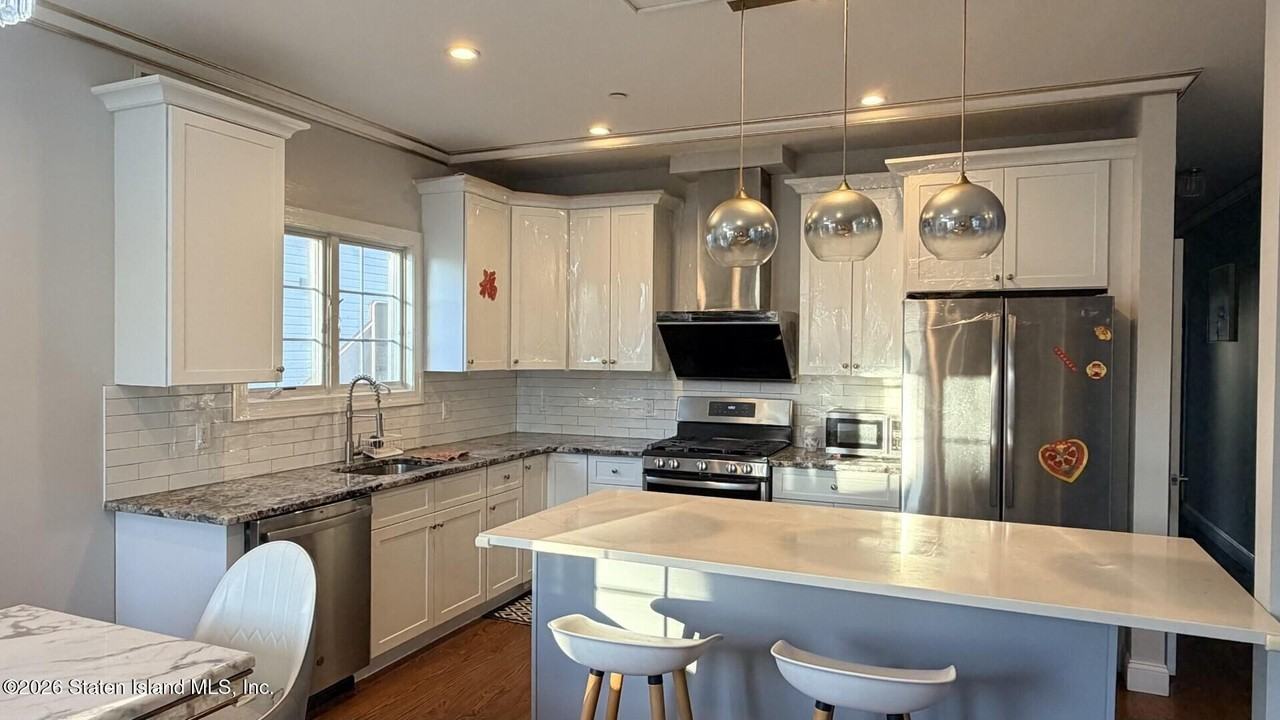 31 Hillcrest Ave - Photo 3 of 16