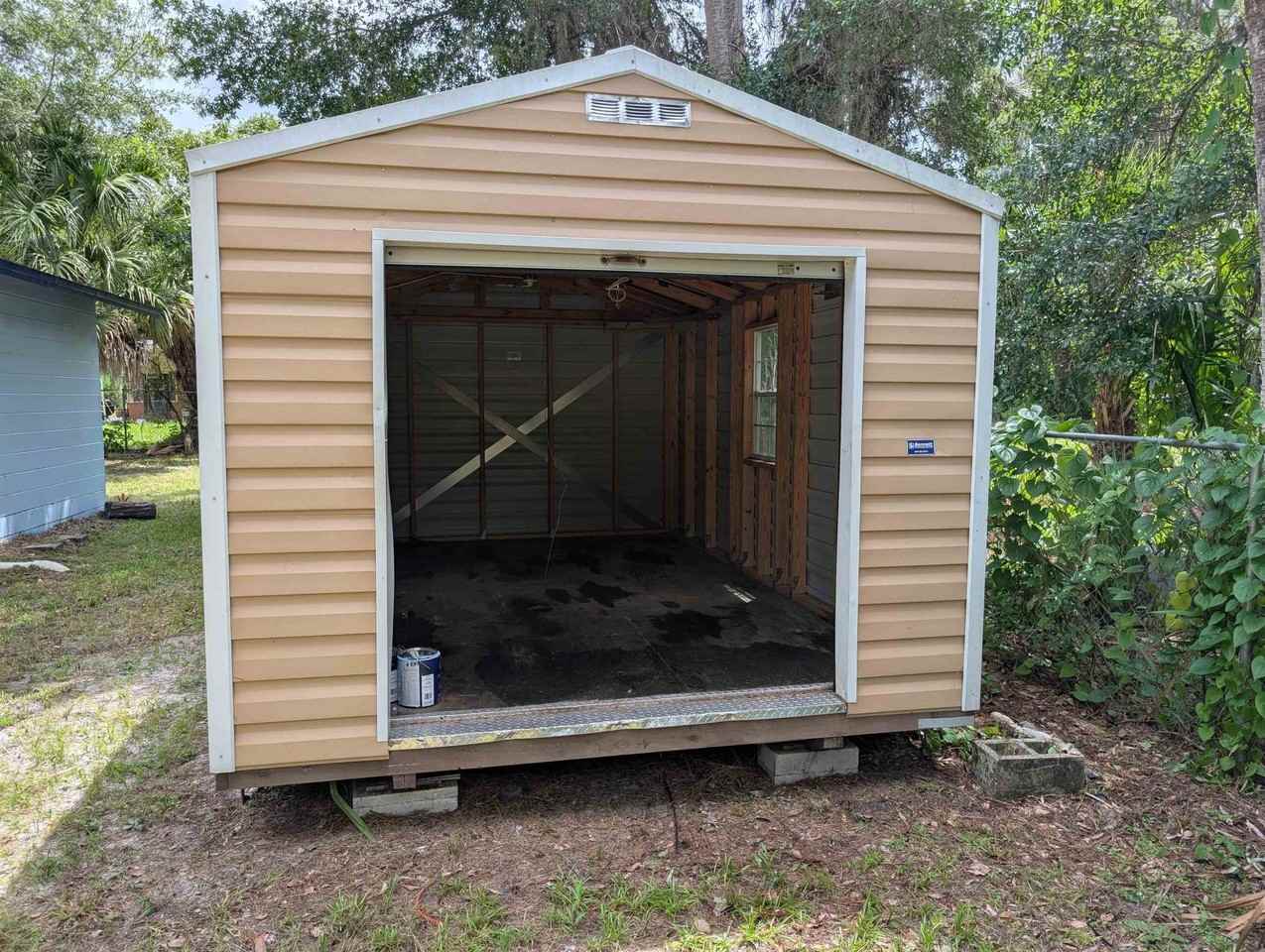 601 Mcclure St - Photo 6 of 16