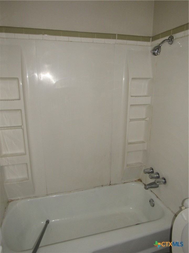 3804 Trimmier Rd Apt 2 - Photo 6 of 9