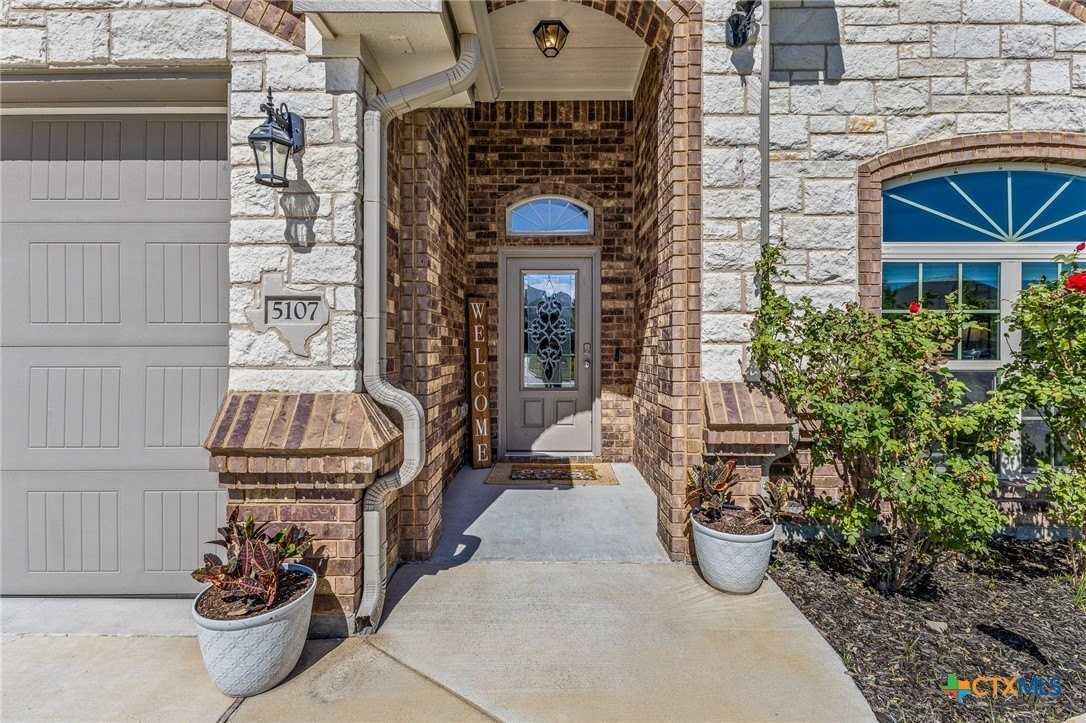 5107 La Piedra Ln - Photo 2 of 31