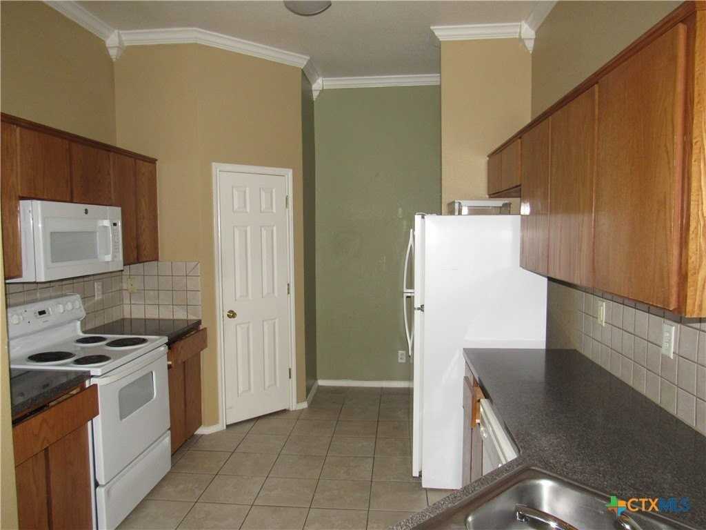 4301 Elms Run Cir Apt B - Photo 5 of 16