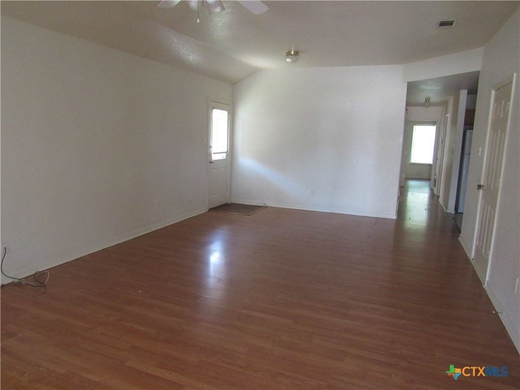 3807A Hitchrock Dr - Photo 2 of 14