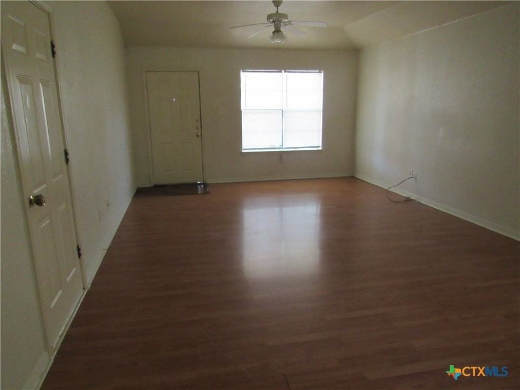 3807A Hitchrock Dr - Photo 3 of 14