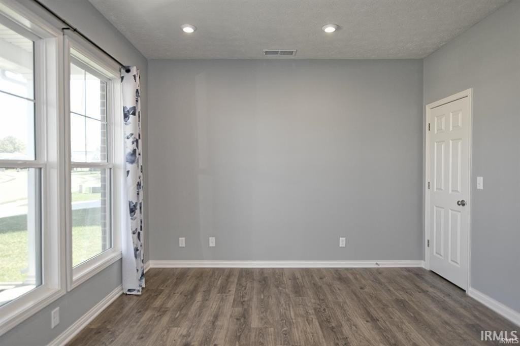 11134 Ensle Dr - Photo 3 of 33