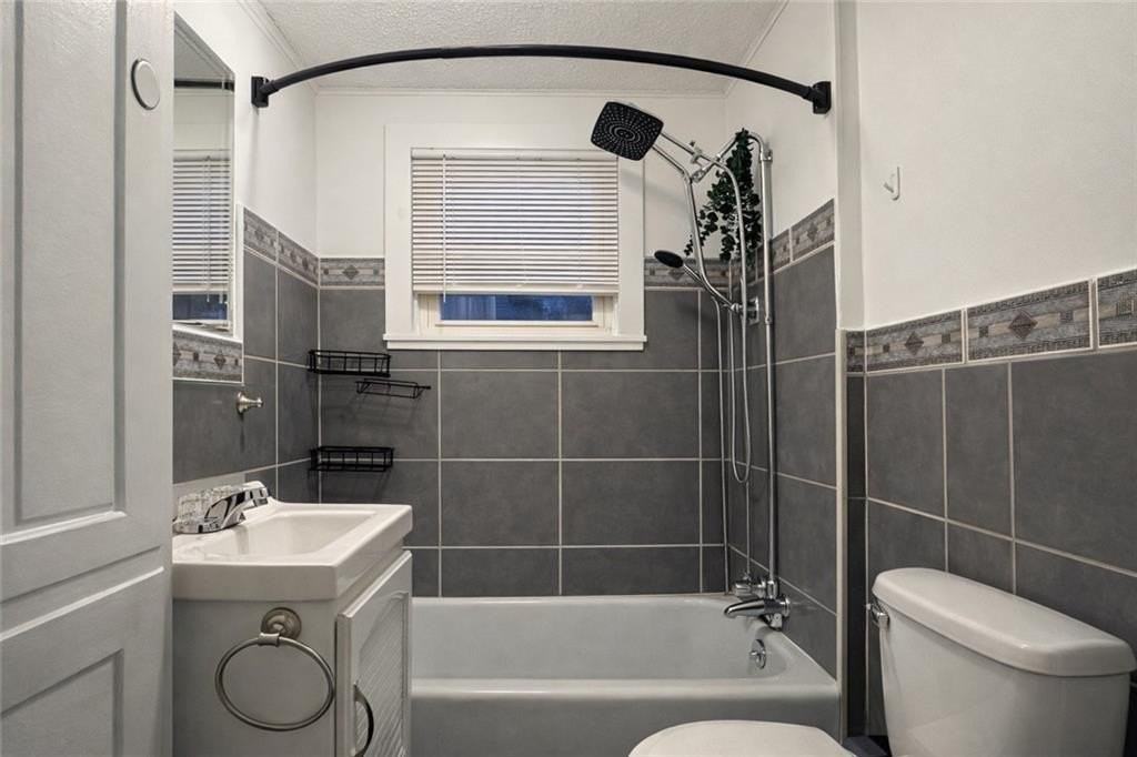 39 Roland St #2 - Photo 3 of 10
