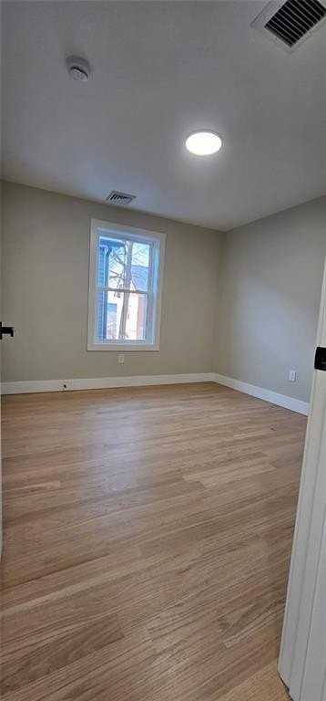 137 Stanwood St - Photo 5 of 13