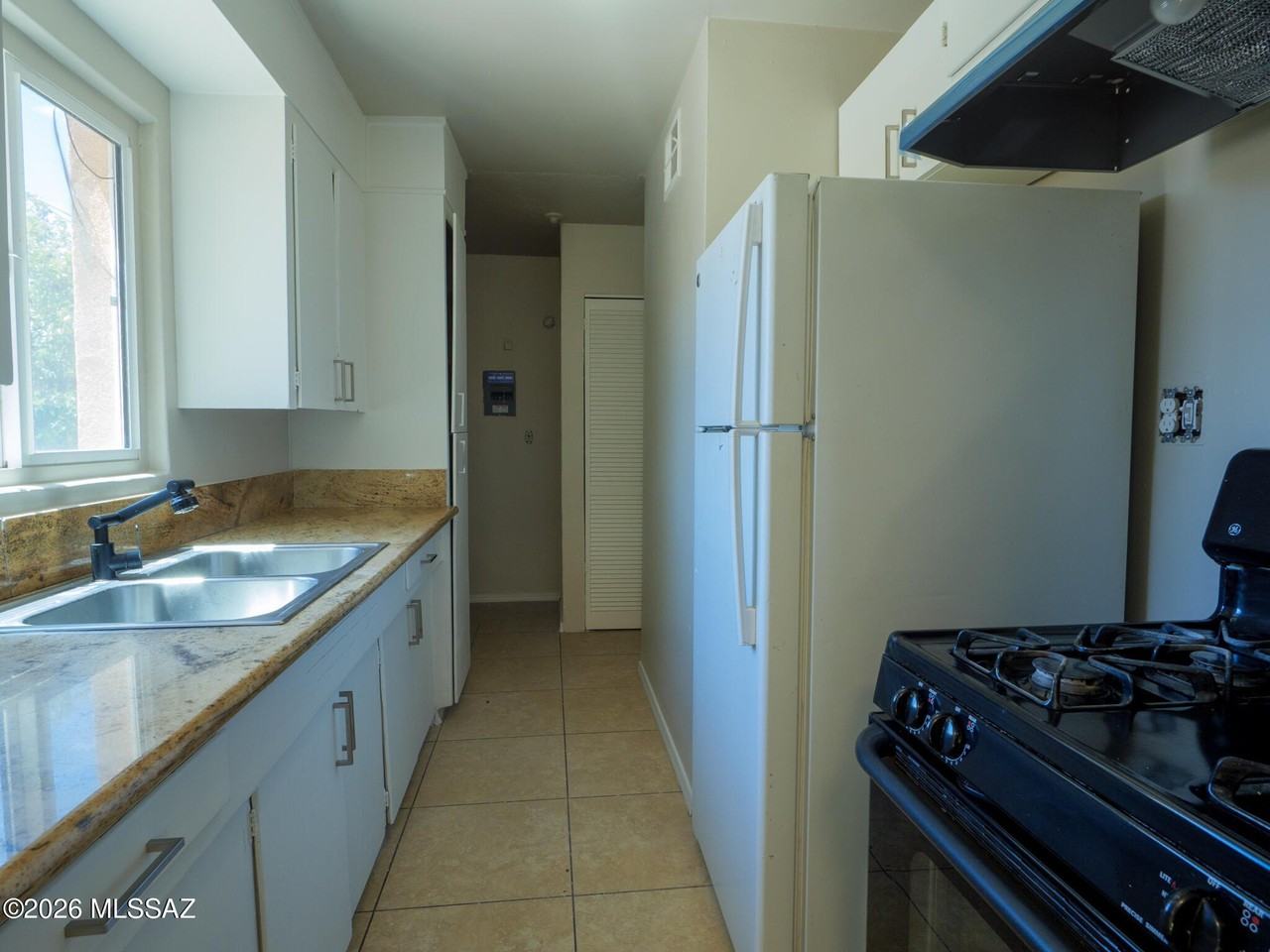 4512 E 17th St - Photo 7 of 19