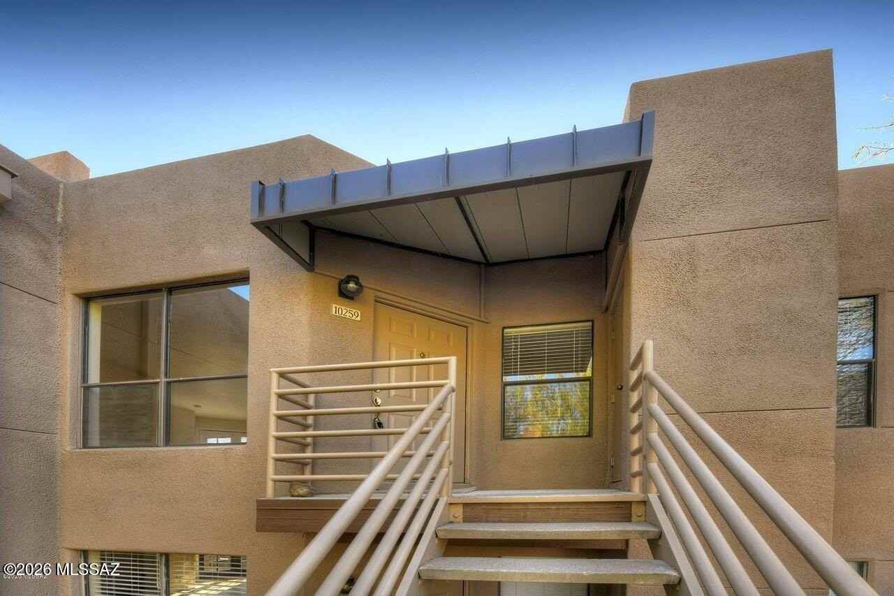 6655 N Canyon Crest Dr #10259