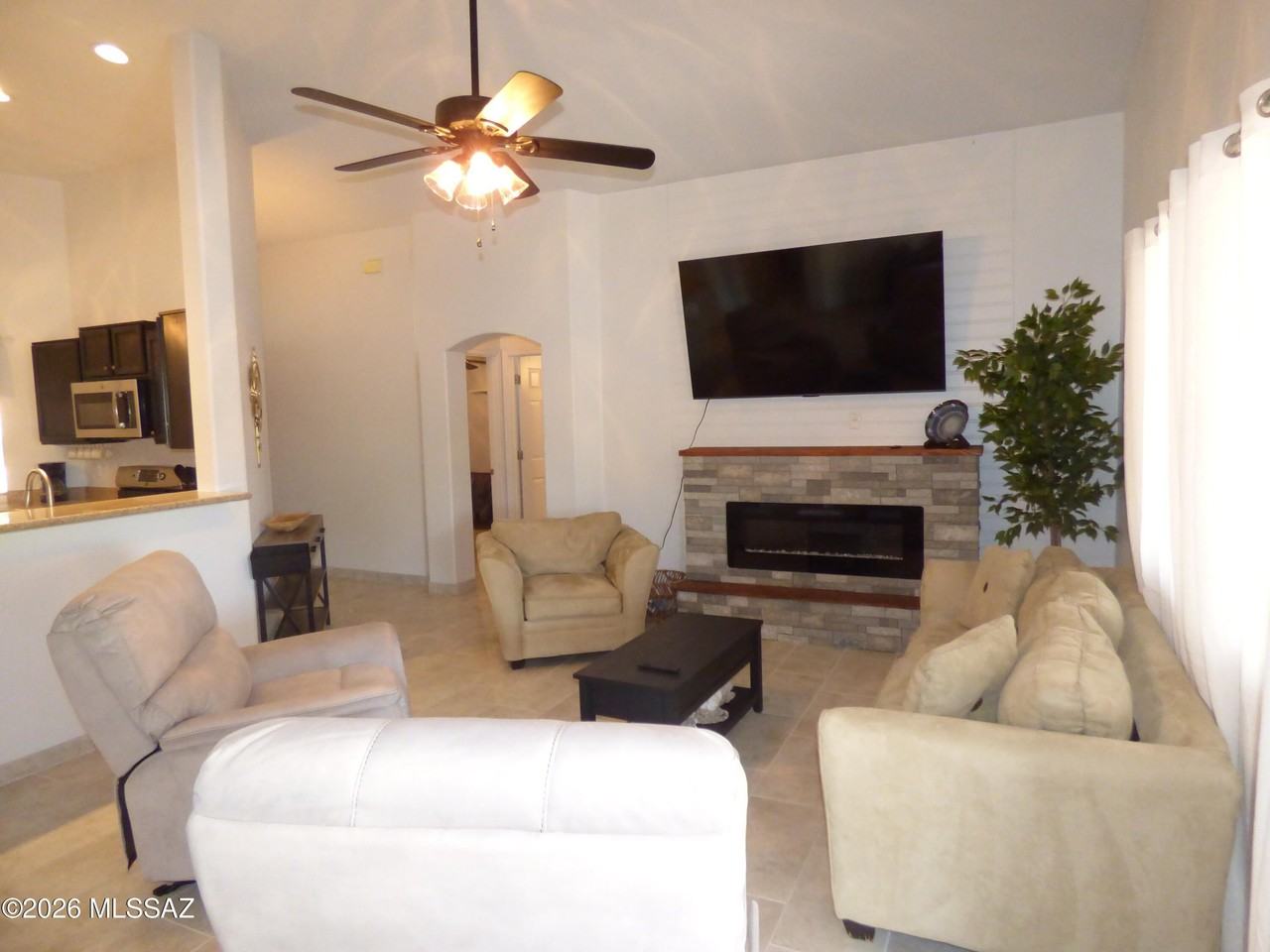 3626 W Saint Albans Pl - Photo 5 of 28