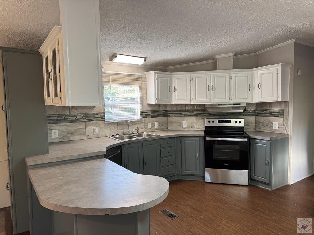 1736 County Road 4223 - Photo 5 of 11