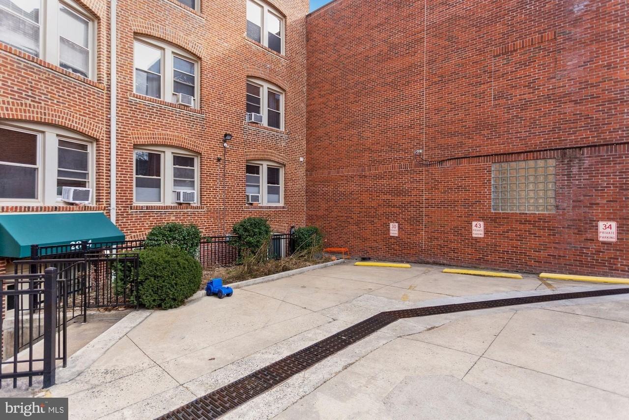 2854 Connecticut Ave Nw Apt 30 - Photo 3 of 37