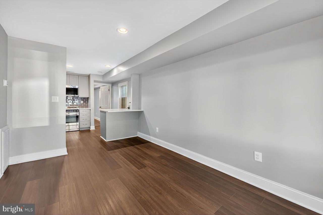 1409 Hopkins St Nw Apt 1 - Photo 2 of 10