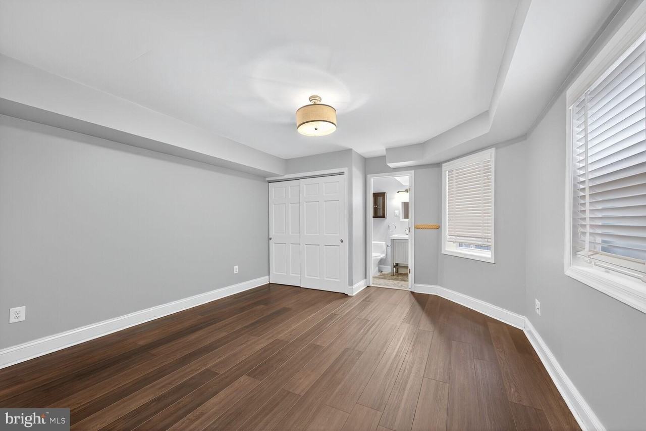 1409 Hopkins St Nw Apt 1 - Photo 6 of 10