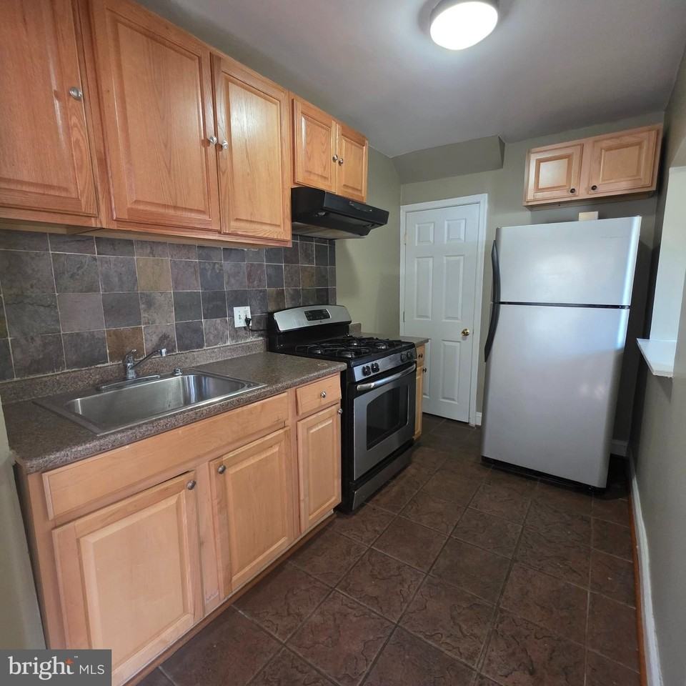 5305 Central Ave Se - Photo 2 of 17