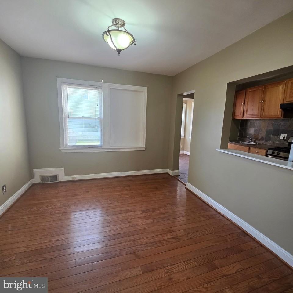 5305 Central Ave Se - Photo 5 of 17