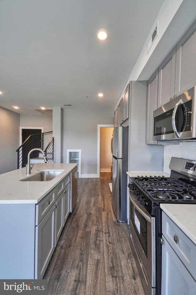2013 Benning Rd Ne #8 - Photo 6 of 35