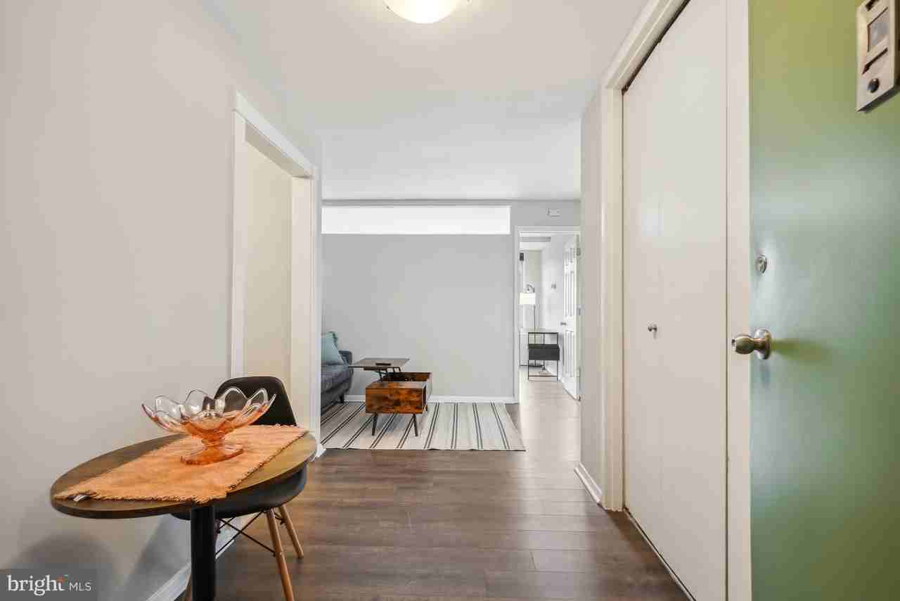 2401 H St Nw Apt 903 - Photo 2 of 30