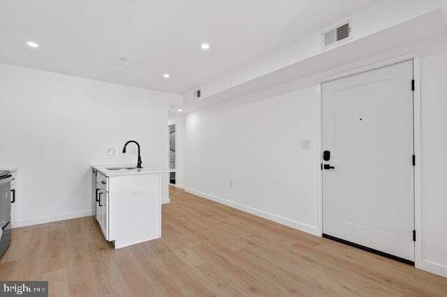 3013 Nelson Pl Se - Photo 3 of 12