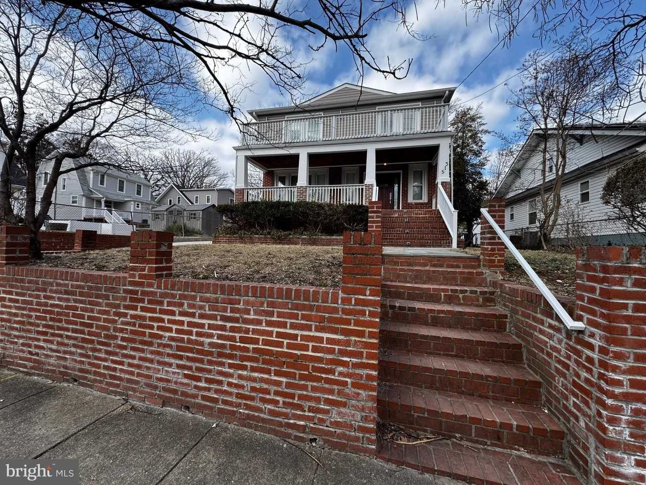 513 Whittier St Nw