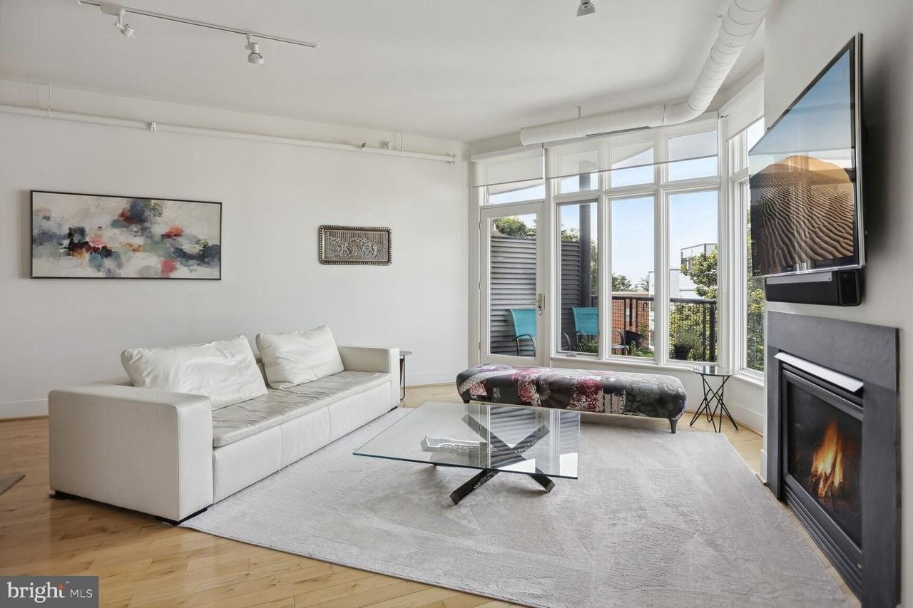 1700 Kalorama Rd Nw Apt 312 - Photo 2 of 17