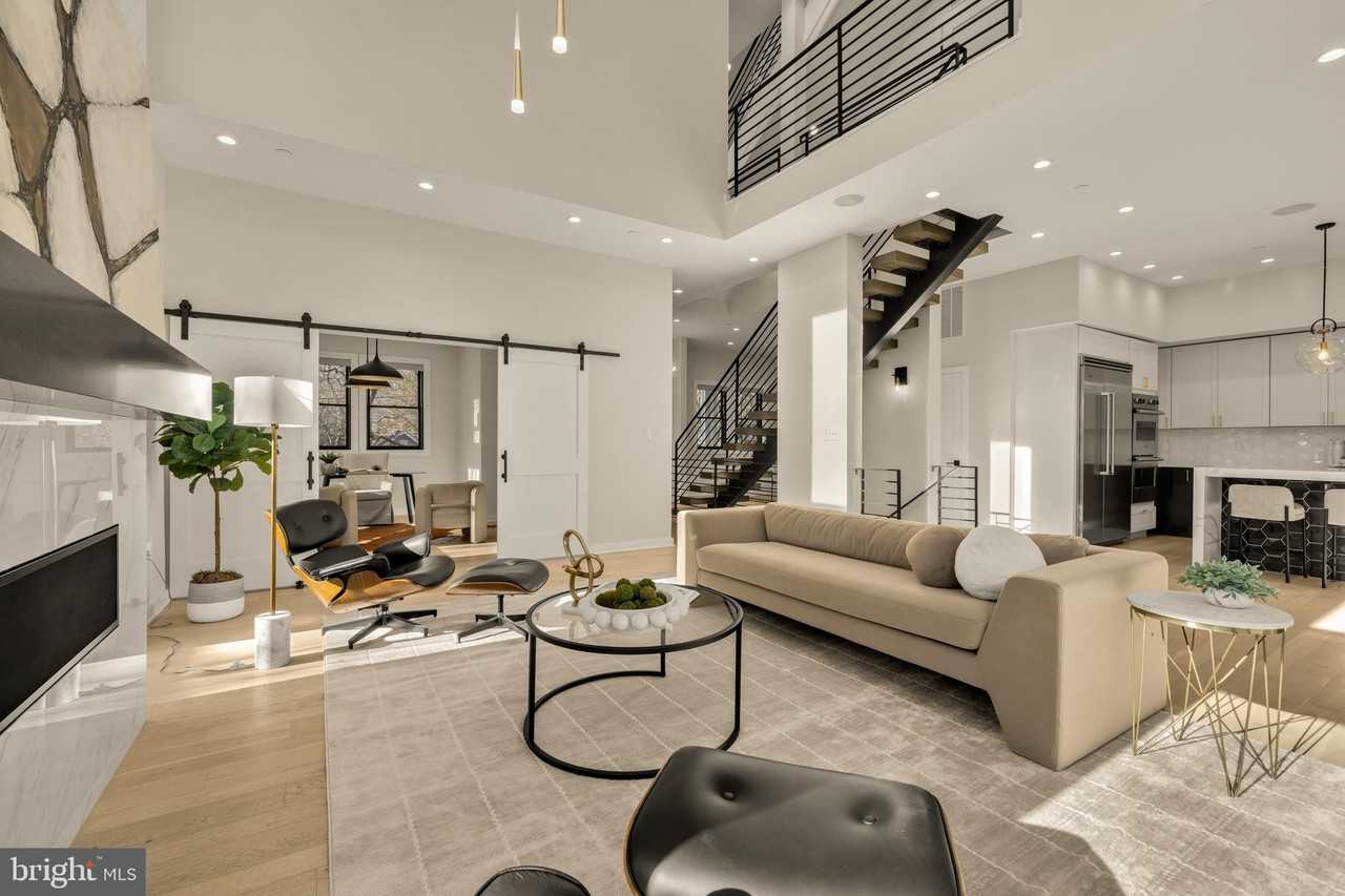 4913 Sherier Pl Nw - Photo 4 of 34