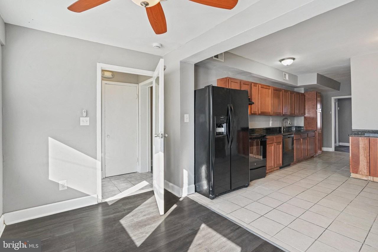 207 Kennedy St Nw - Photo 7 of 32