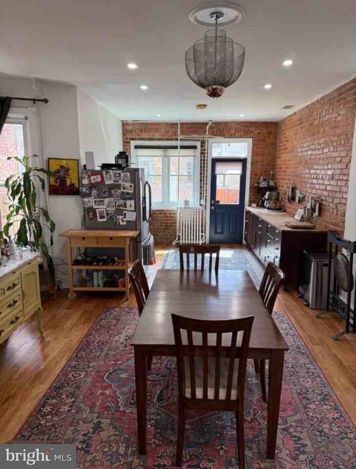 768 Harvard St Nw - Photo 3 of 14