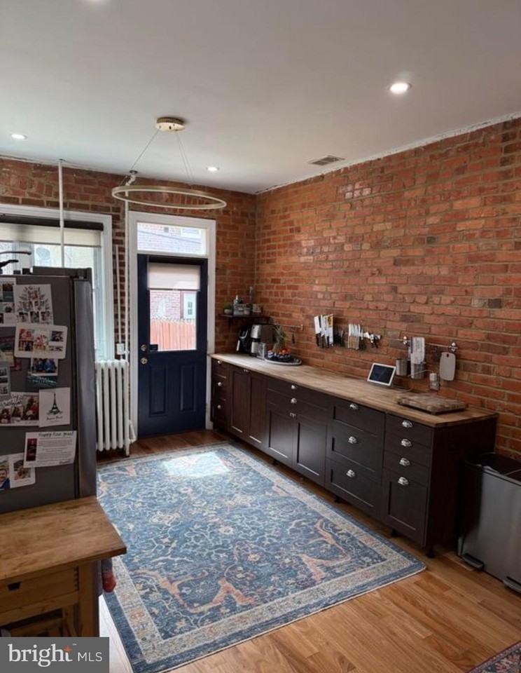 768 Harvard St Nw - Photo 5 of 14